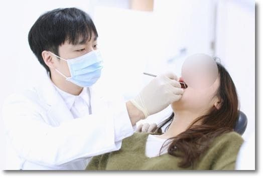 벌어진 앞니는 레진으로 할까요, 라미네이트로 할까요 사진.