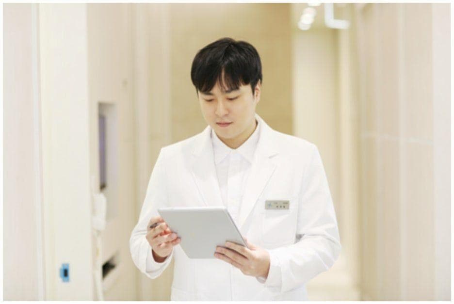 라미네이트 하면 시리고 잇몸이 검어지나요 사진.
